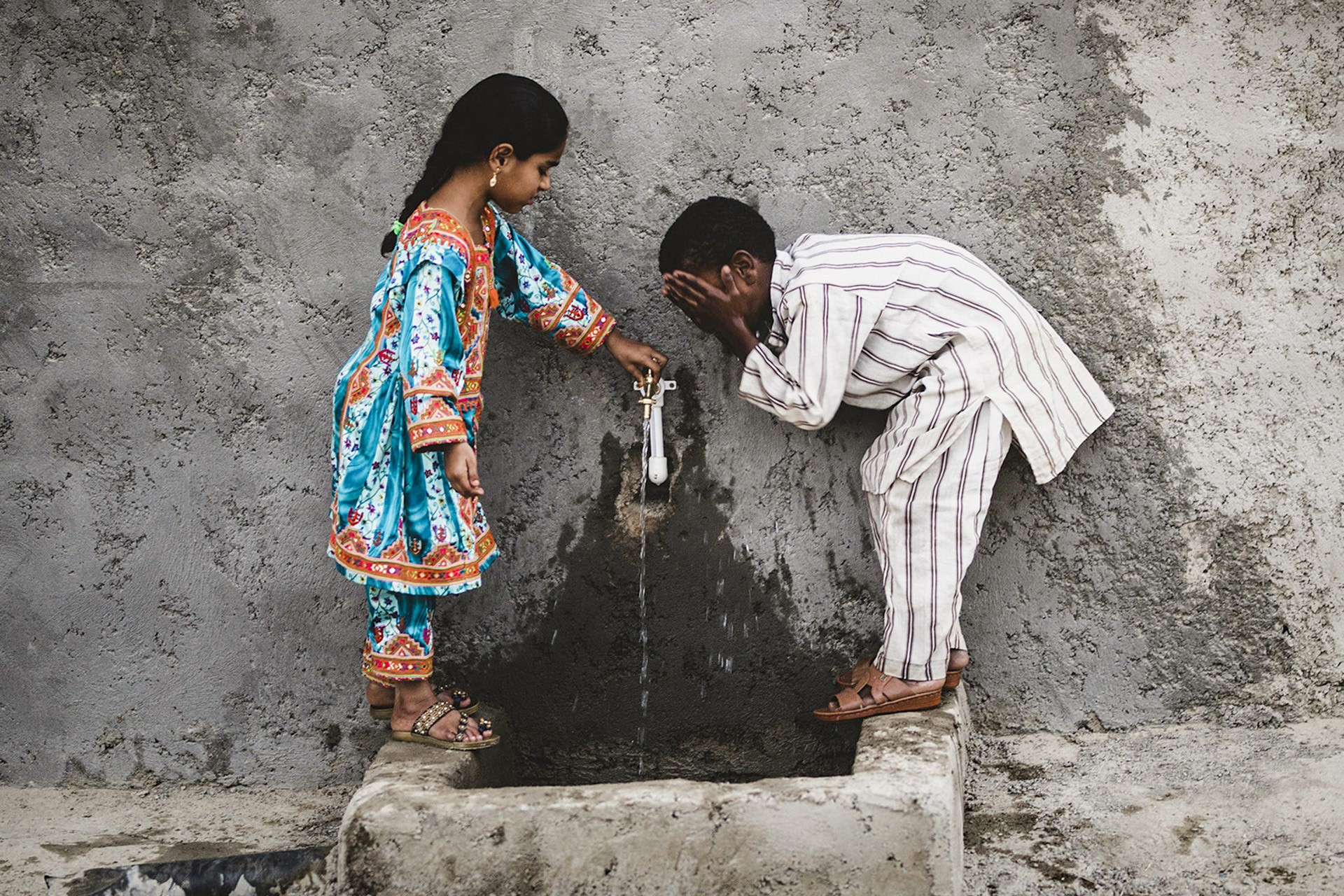 آب را گل نکنیم، روی زیبا دو برابر شده است، چه گوارا این آب ...